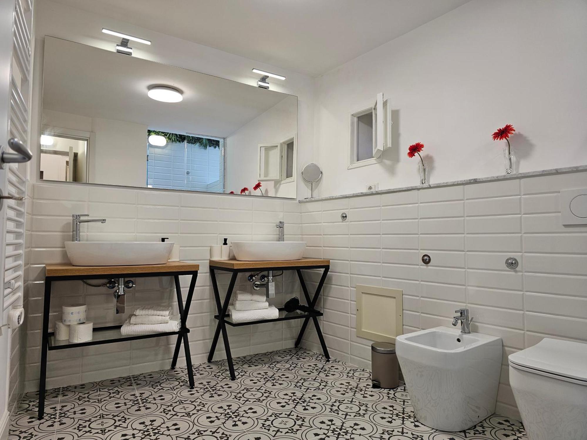 Grey House Apartments Catania Exterior photo